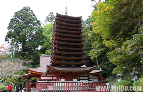 奈良谈山神社木造十三重塔