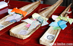 竹皮制作的小船